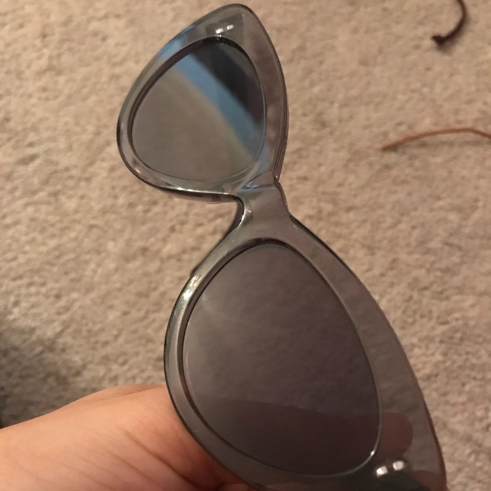 Illesteva
Women's Isabella Cat Eye Sunglasses